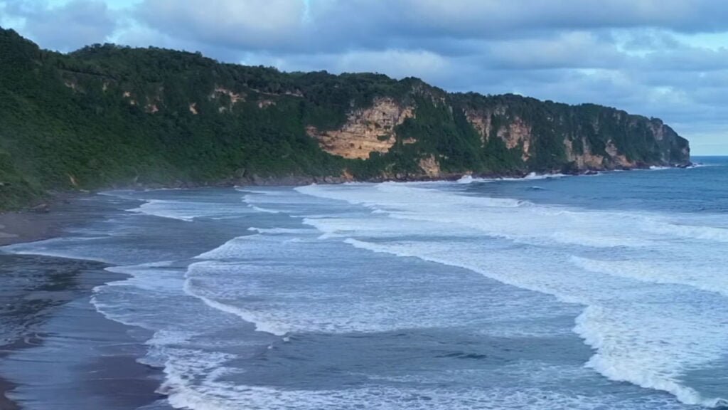 Keindahan Wisata Pantai Parangtritis dan Mitos Nyi Roro Kidul