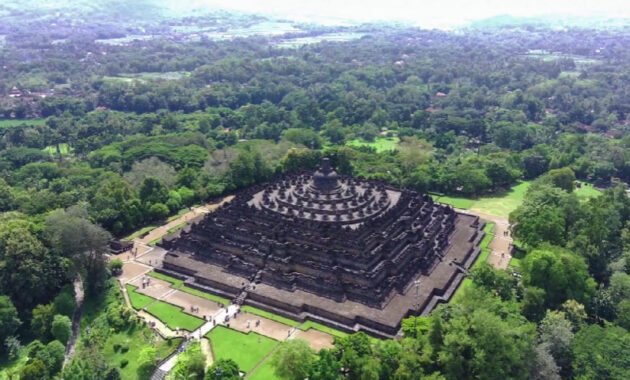 Candi Borobudur, Pusaka Kolosal Magelang, Jawa Tengah