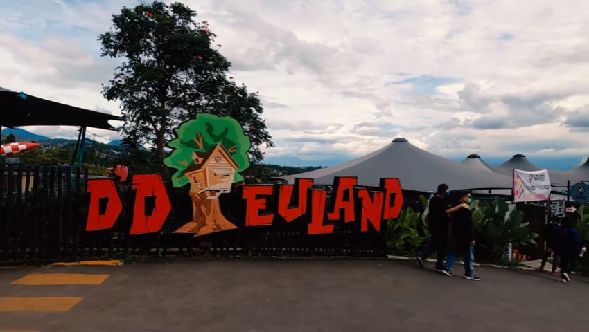 D'Dieuland, Wisata Hits Di Lembang Bandung
