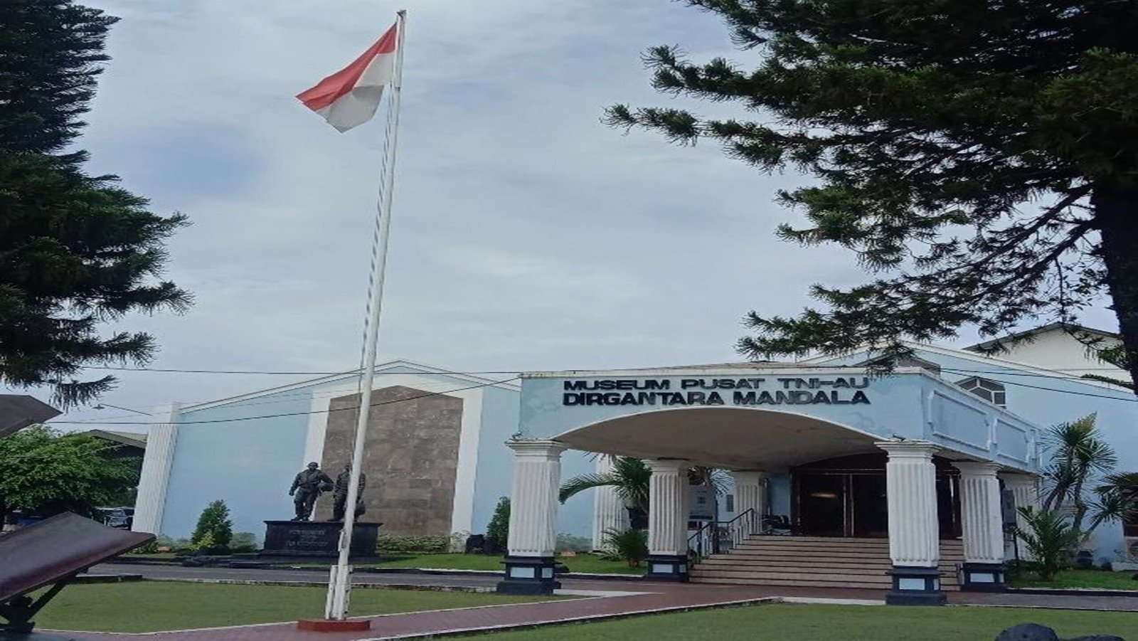 Museum Pusat TNI Angkatan Udara Museum Dirgantara Mandala