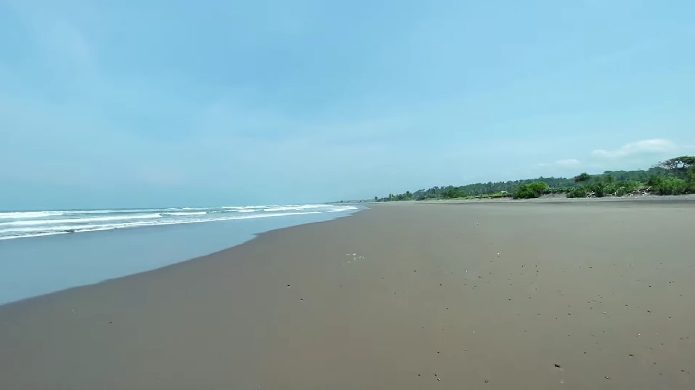 Pantai Ranca Buaya, Surga Pantai Tersembunyi di Garut