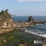 Pantai Watu Lumbung: Petualangan Memukau di Kawasan Gunungkidul