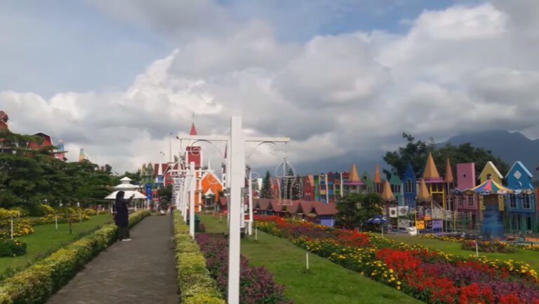 Santera Batu Florawisata De Laponte Taman Estetik di Malang