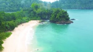 Pantai Teluk IJO - Wisata Green Bay Banyuwangi