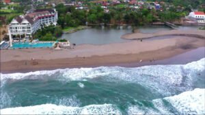 Pantai Batu Belig Kerobokan