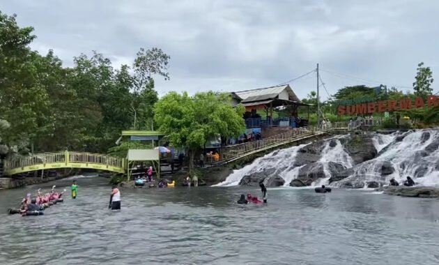 Sumber Maron, Tirta Wisata Keluarga Bernuansa Alam