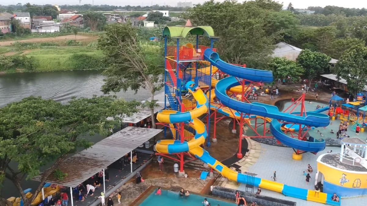 Kolam Renang Grand Splash Water Park Setu Bekasi