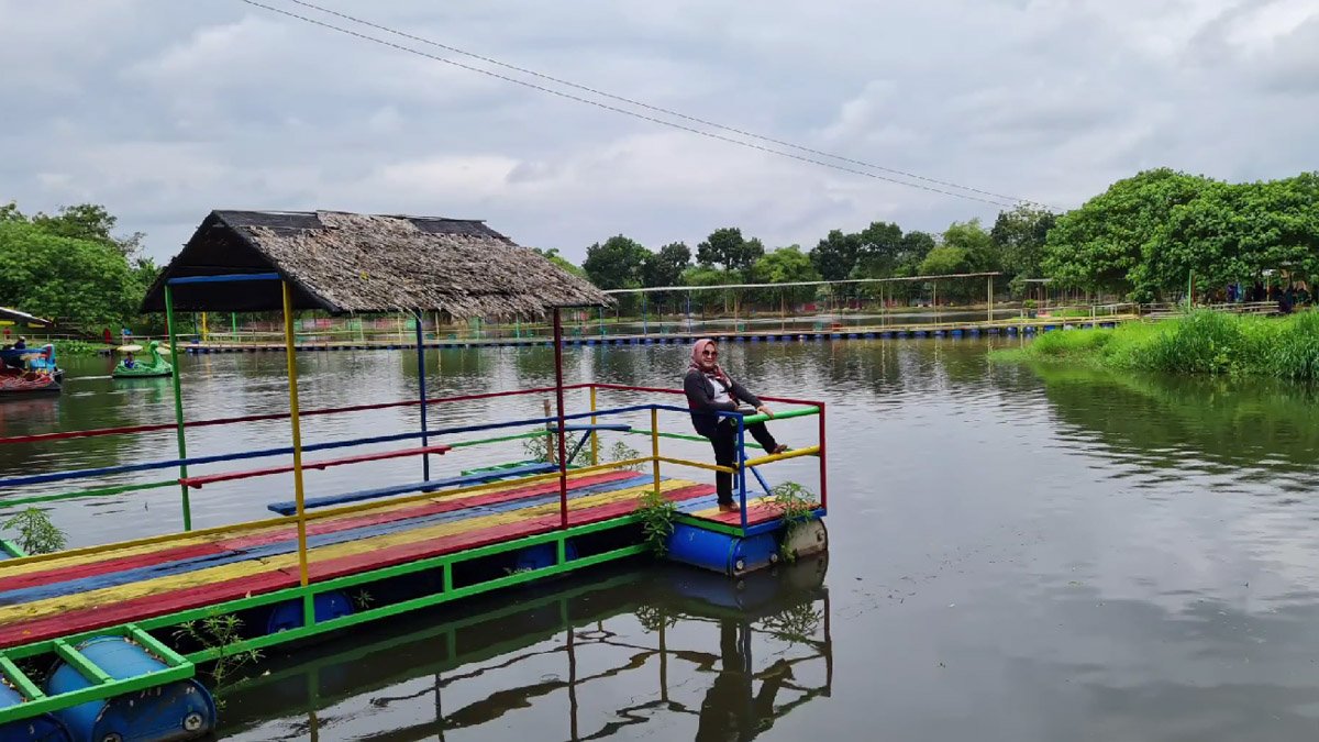 Telaga Pelangi Payang, Tempat Wisata Bernuansa Danau di Rumpin