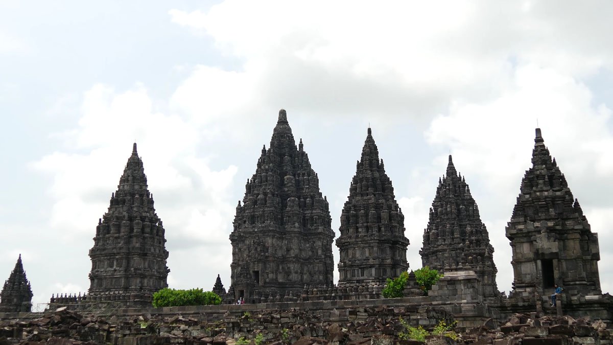 Wisata Sejarah Candi Prambanan, Lokasi dan Biaya Kunjungan