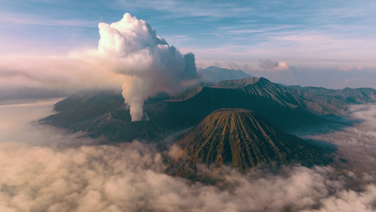 Gunung Bromo: Keajaiban Alam yang Mempesona di Jantung Jawa Timur