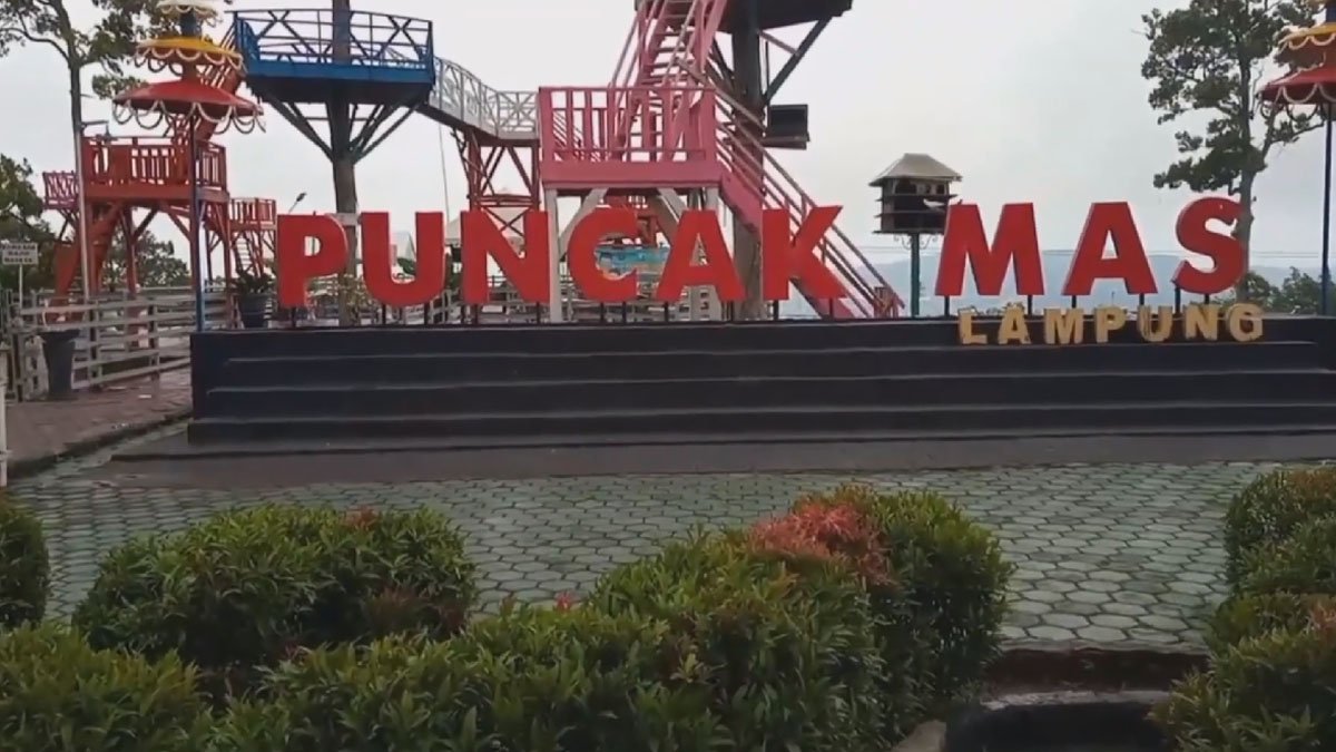Rekreasi Keluarga yang Memesona Swafoto Instagrammable di Spot Menarik Puncak Mas Lampung