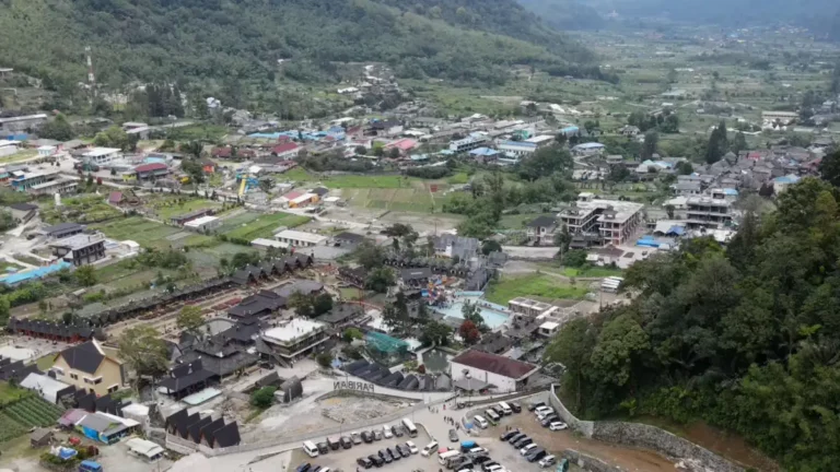 Pemandian Air Panas Pariban: Keindahan Alam di Lereng Gunung Sibayak
