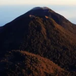 Gunung Arjuno: Keindahan Alam Jawa Timur yang Memukau