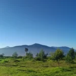 Gunung Artapela: Puncak yang Menawarkan Panorama Luar Biasa