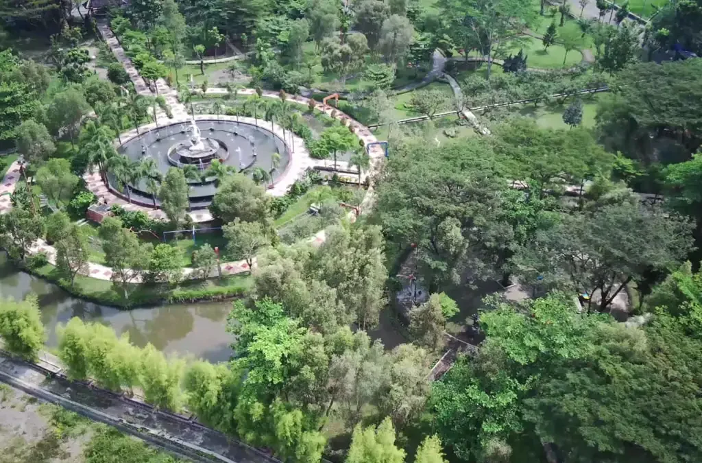 Taman Lampion Klaten: Melihat Kota dari Sisi yang Berbeda
